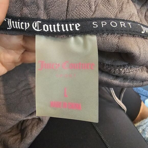 NWOT Juicy Couture Women's Jacquard Quilted Truffle Cro Pullover Size Large - Picture 2 of 7